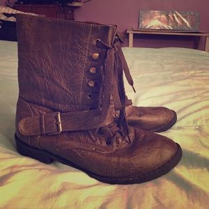 Combat style boots size 8