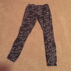 Nike run leggings! READ DESCRIPTION