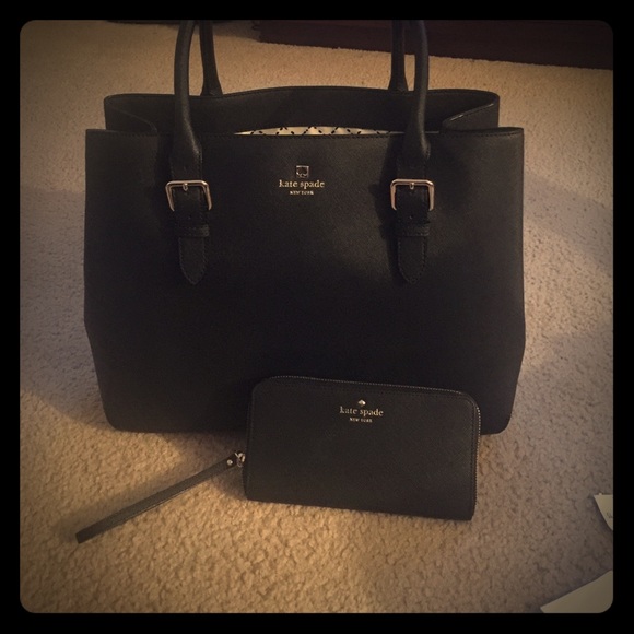 Kate spade with matching wallet