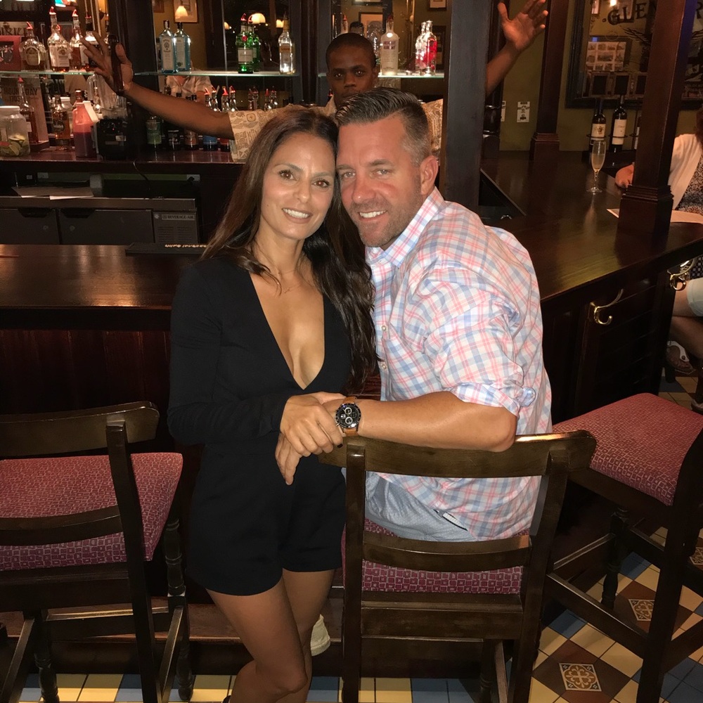 M E E T  Your Buyer / Seller - Selling designer clothing, shoes & accessories - Picture 6 of 9