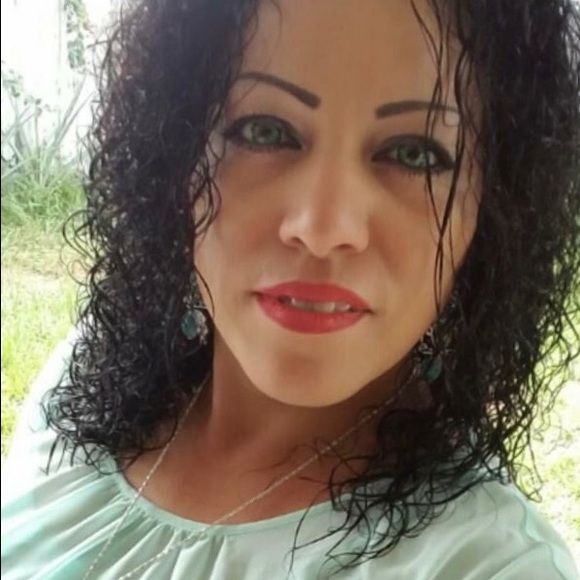 Meet your Posher, Chacon - Picture 3 of 4