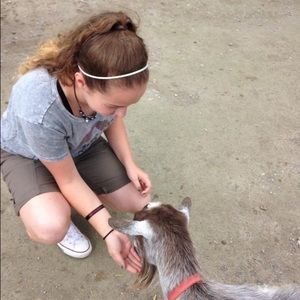 Meet your Posher, Alyssa