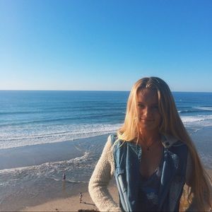 Meet your Posher, Lauren