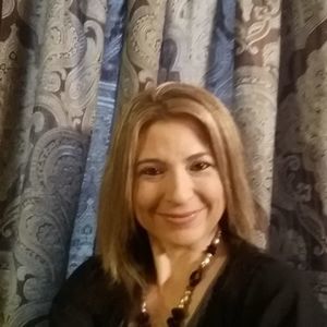 Meet your Posher, Connie