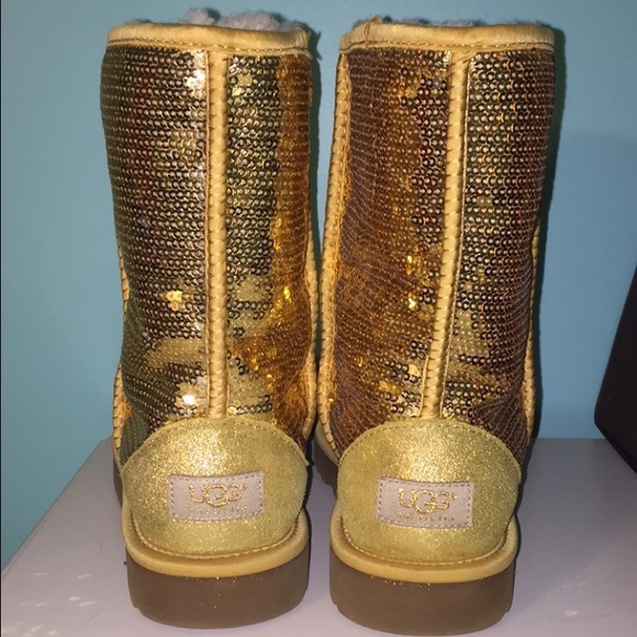 UGG  women's classic short sparkles boot