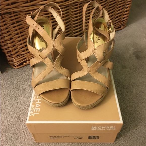 *LAST CALL* MICHAEL KORS WEDGES