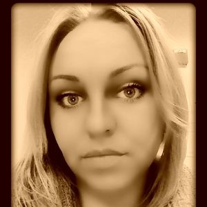 Meet your Posher, Lena