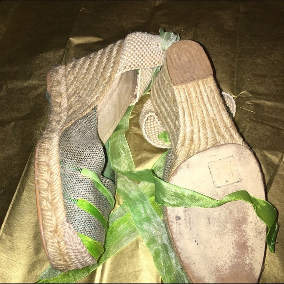 Beautiful Wedges - Picture 3 of 3
