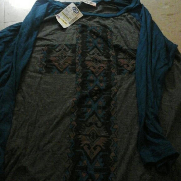 Shirt - Picture 2 of 3