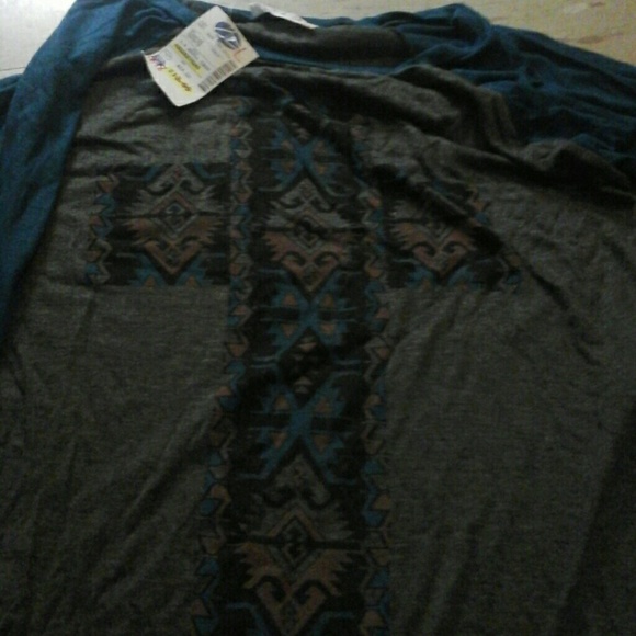 Shirt - Picture 3 of 3