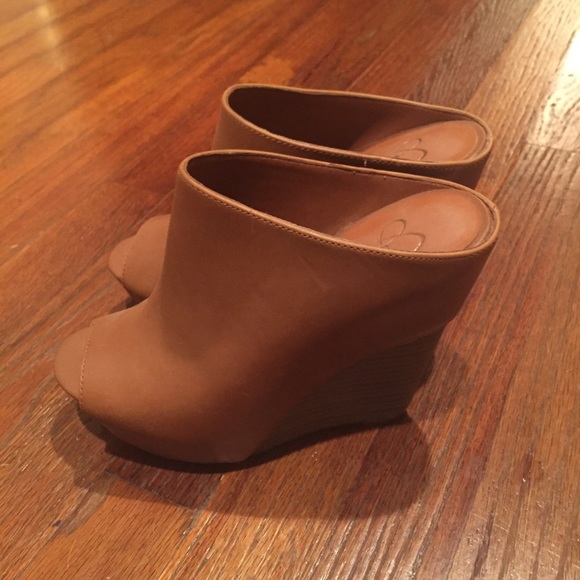 Jessica Simpson leather peep toe wedge