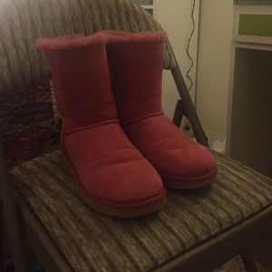 Pink Bailey bow uggs