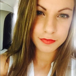 Meet your Posher, Jillian