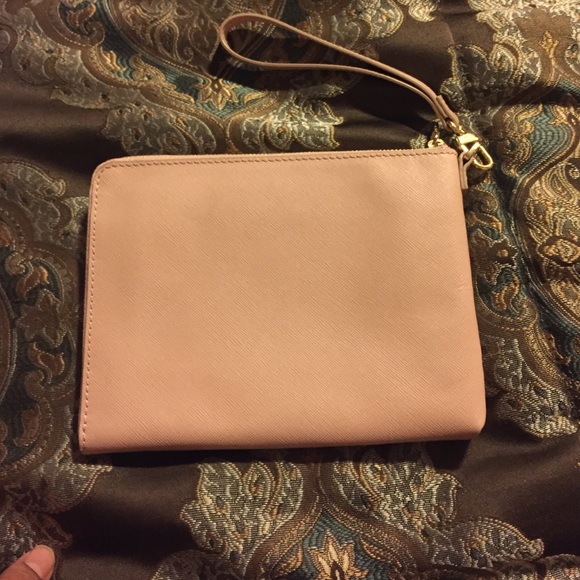 NWT Tory burch envelope wristlet - Picture 2 of 4