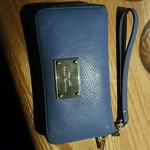 Michael Kors wristler