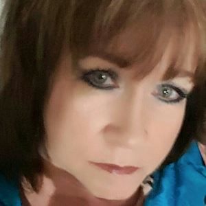 Meet your Posher, Deanna