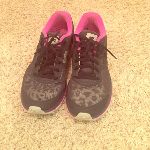 Nike Shoes - Nike Running Shoes