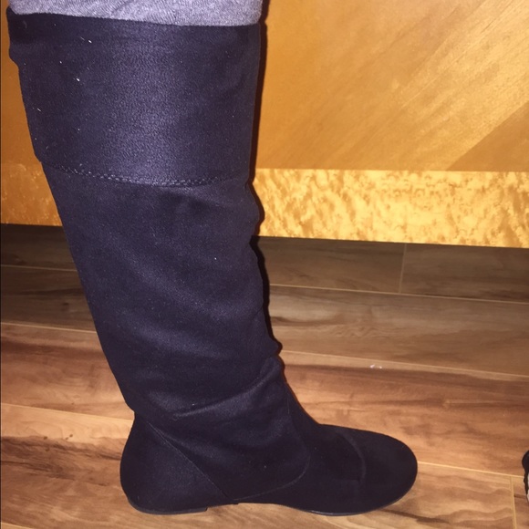 Boots - Picture 2 of 2