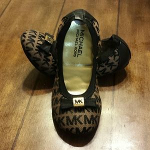 Girls size 13 MK flats