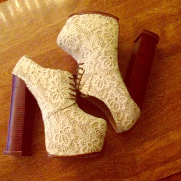 Dolce Vita DV8 size 9.5