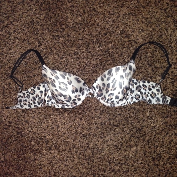 VS sz 32DD