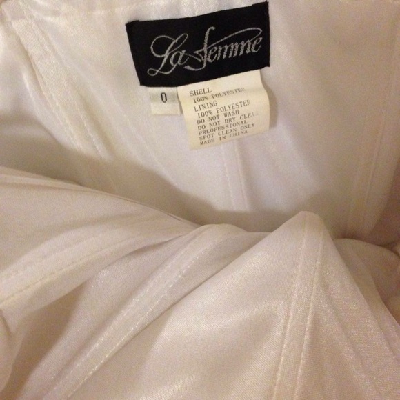 A STEAL!!!!! La Femme Size zero short dress - Picture 4 of 4