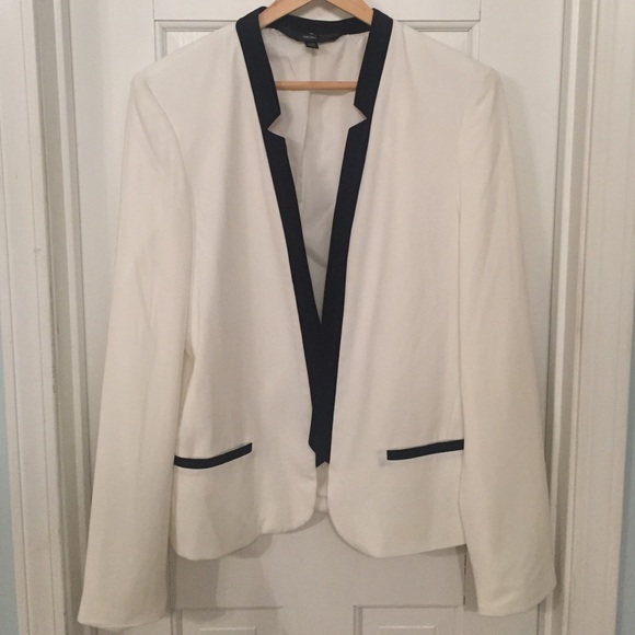 White Tuxedo blazer