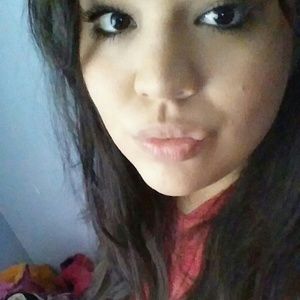 Meet your Posher, Alejandra