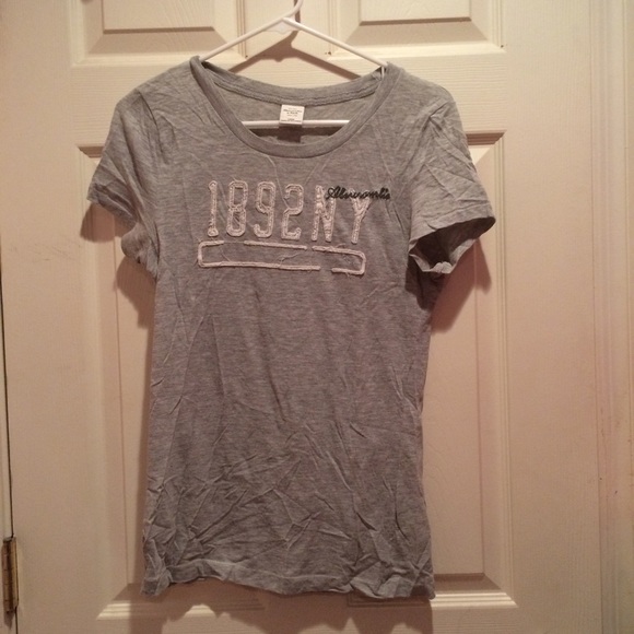 Abercrombie & Fitch Brand Tee (L)