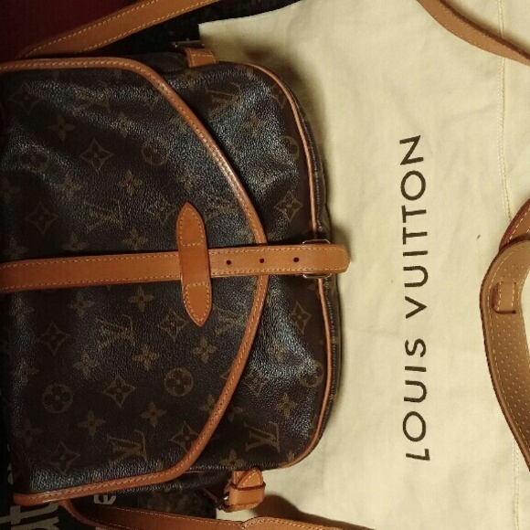 Louis vuitton cross body bag