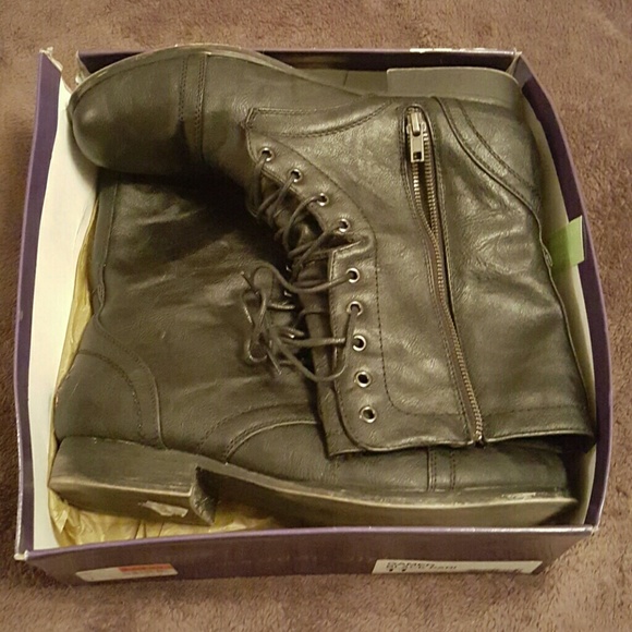 Black Boots