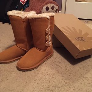 Bailey Button Triplet UGG Boots