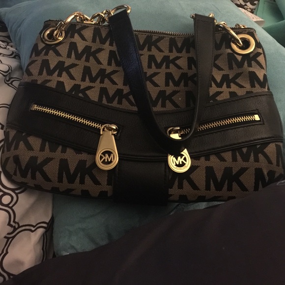Michael Kors Jamesport Shoulder Bag