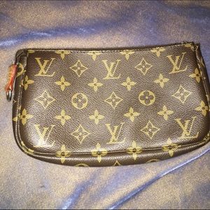 Louis Vuitton Clutch/Wallet