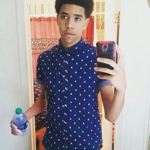 Meet your Posher, Joshua