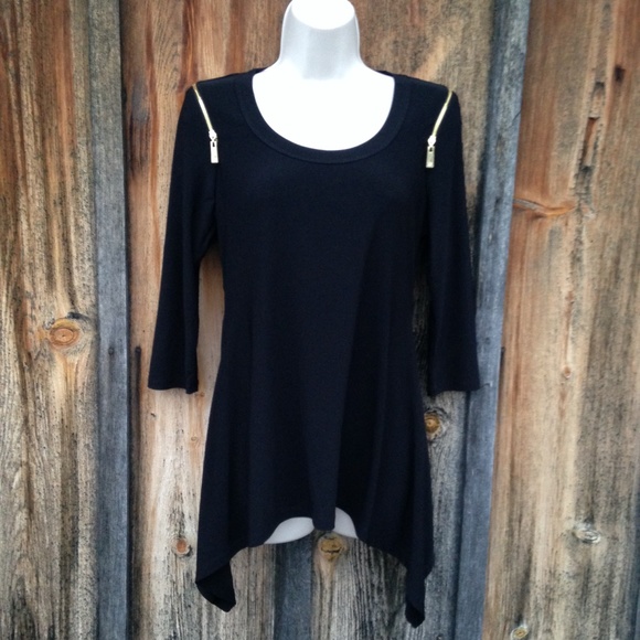 Boutique Tops - NWT Black Zipper Asymmetrical 3/4 Sleeve Top Sz S