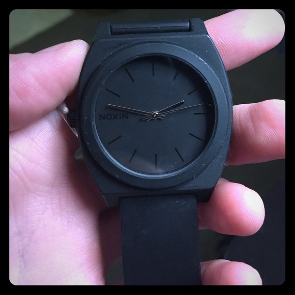 Nixon timeteller watch ( come with case ) unisex