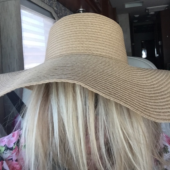 Meet your Posher, Renay