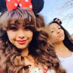 Meet your Posher, Melina