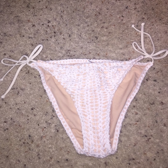 Lace bikini bottoms