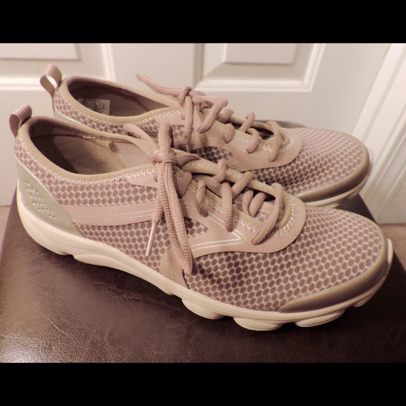 E360 easy Spirit Ladies sneaker - Picture 3 of 4