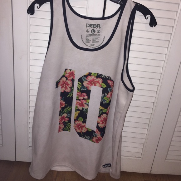 Urban Outfitters Deter brand Large Tank top