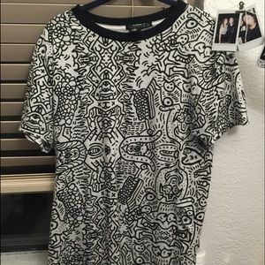 B&w graphic Tee