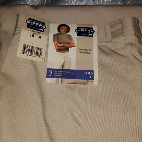 NWT: Lee Riders pants, sz 18 M, khaki color.
