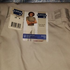 NWT: Lee Riders pants, sz 18 M, khaki color.