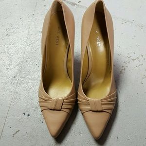 Brand new nine west pumps