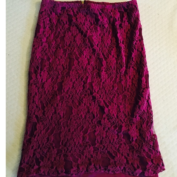 🌹 lace fusia skirt 🌹