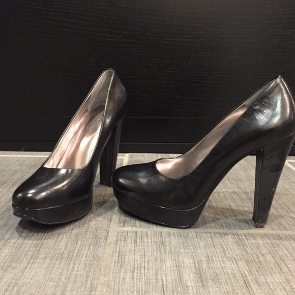 Calvin Klein black leather heels