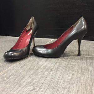 Max Studio black leather heels