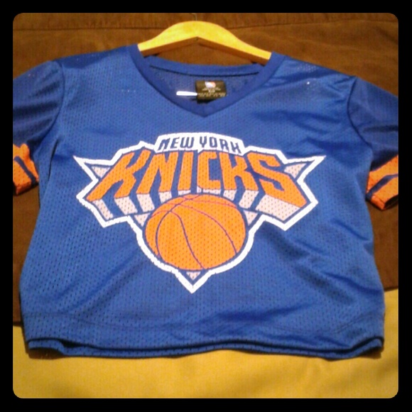 Medium Sized New York Nicks NBA Croptop Jersey
